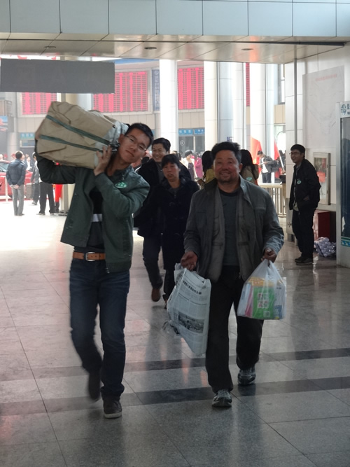 我院积极响应团市委号召,开展志愿服务活动