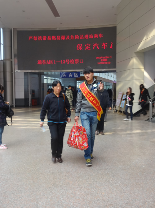 我院积极响应团市委号召,开展志愿服务活动
