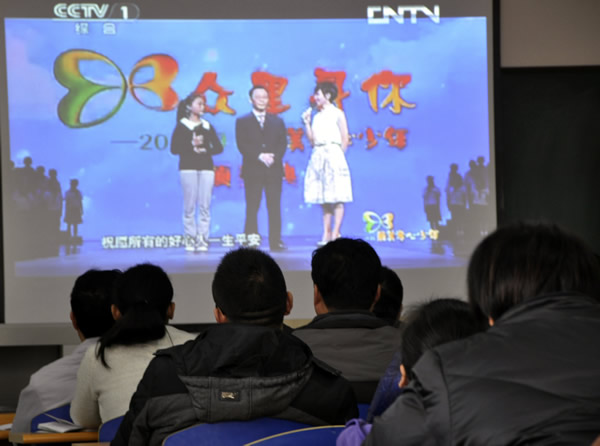 学院领导分别参加周末学习活动