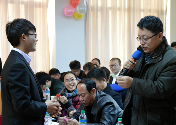 我院广播台举办2014新年新诗会