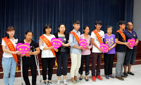 我院青年志愿者协会派代表参加保定市莲池区 “善行天下，情暖永华”公益慈善活动