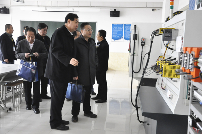 河北省教育厅年检组领导莅临我校检查指导工作