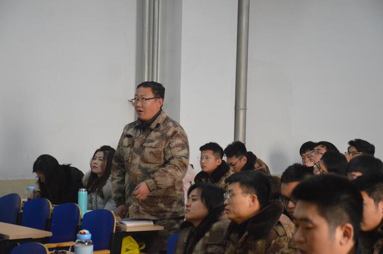 我校开展2019年寒假学管干部培训动员会