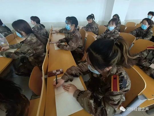太阳集团tcy8722//经济管理学院// 大学生就业十项基本技能培训——商务礼仪篇