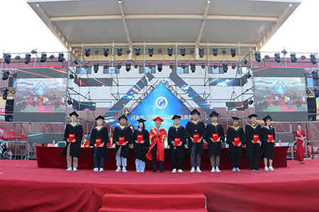 百年风华正青春，行远思恩共启航——太阳集团tcy8722举办2022届毕业典礼