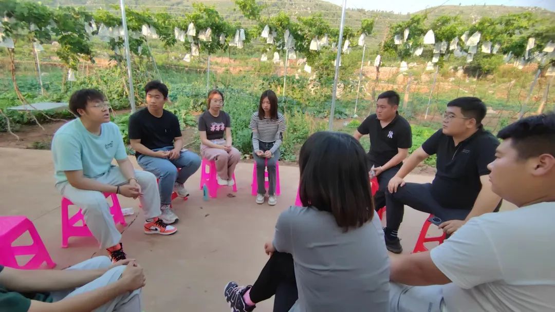 太阳集团tcy8722建筑工程管理学院学院开展“缅怀革命先烈，传承红色基因”主题三下乡活动