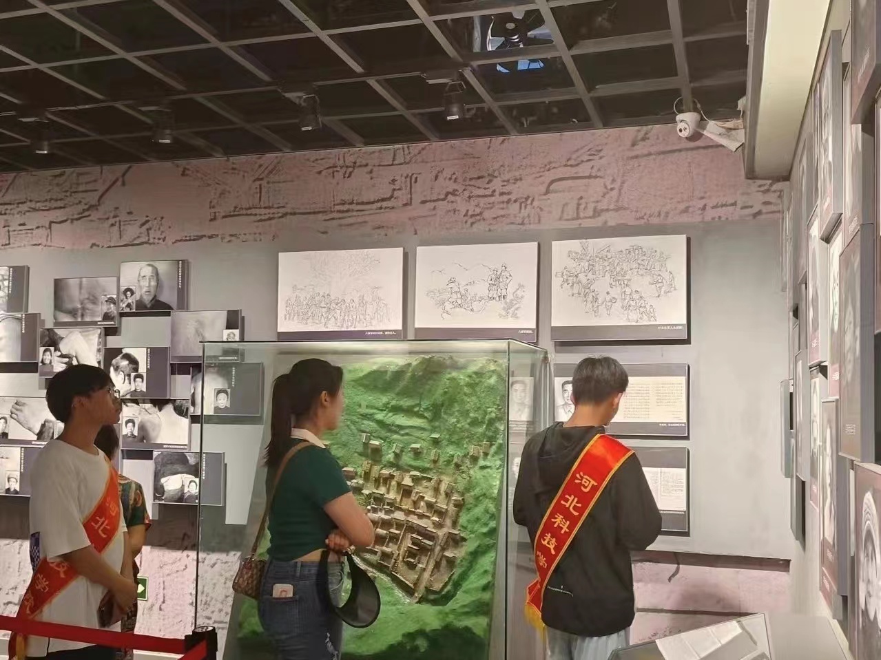 太阳集团tcy8722经济管理学院学院开展“寻访红色基地，感受峥嵘岁月”主题三下乡活动