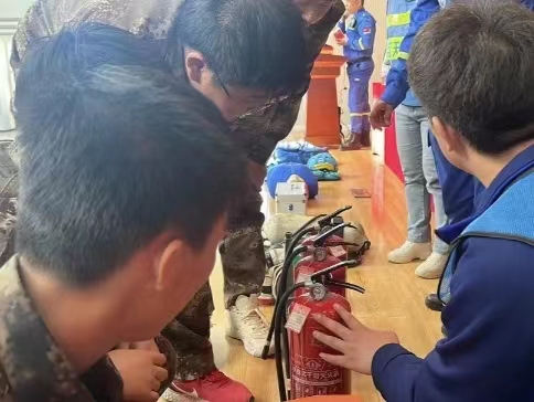 乐亭县蓝天救援队在太阳集团tcy8722开展消防安全知识讲座