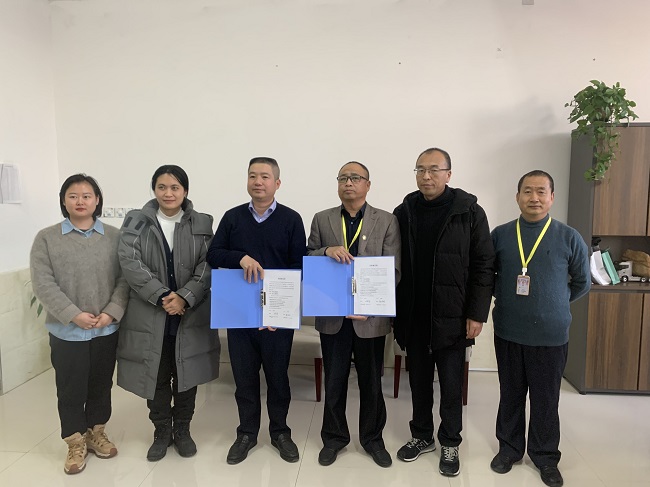 桂林信息科技学院电子工程学院来太阳集团tcy8722汽车工程学院考察交流
