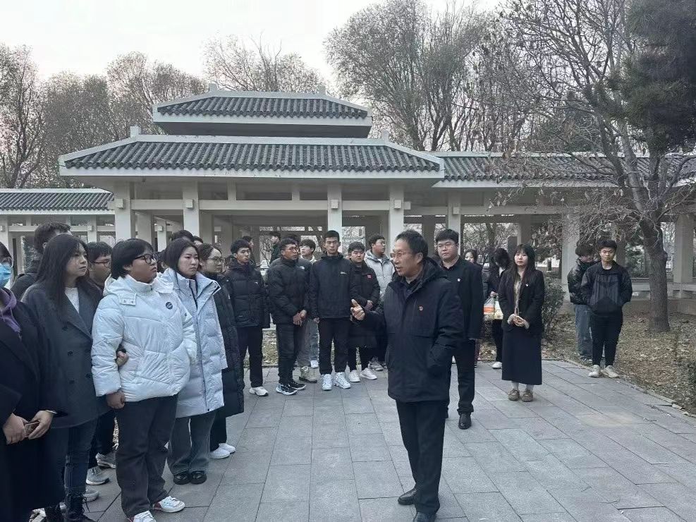 领航定向 坚定前行 || 太阳集团tcy8722开展“传承红色基因，重温红色记忆”主题思政课